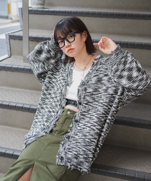 WEGO(ウィゴー)の「WEGO/ダメージミックスカラービッグカーディガン(カーディガン/ボレロ・レディース・パープル/ブルー/ブラック/グリーン・FREE)」の10枚目の写真