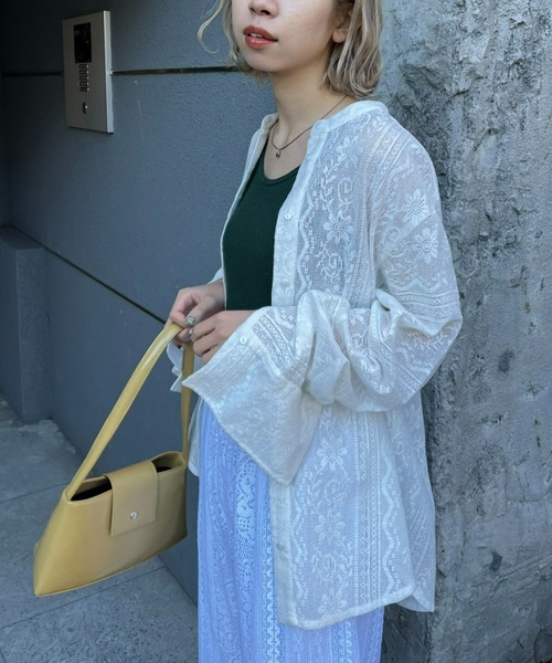 CIAOPANIC(チャオパニック)の「バックデザインレースバンドカラーシャツ(シャツ/ブラウス・レディース・ブラック/ホワイト・FREE)」の4枚目の写真