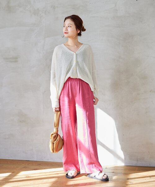 JOURNAL STANDARD（ジャーナルスタンダード）の「ペーパーヤーンVネックカーディガン（カーディガン/ボレロ・レディース・ブラック/アイボリー/ブルー・FREE）」の13枚目の写真