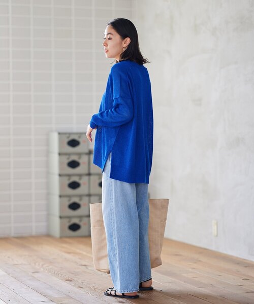 JOURNAL STANDARD（ジャーナルスタンダード）の「ペーパーヤーンVネックカーディガン（カーディガン/ボレロ・レディース・ブラック/アイボリー/ブルー・FREE）」の22枚目の写真