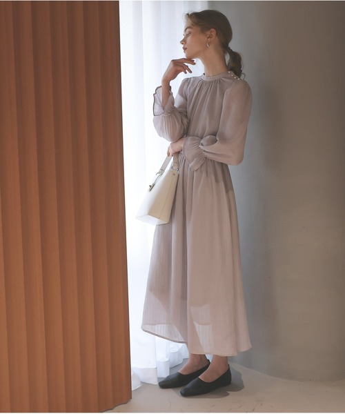 COLONY 2139（コロニートゥーワンスリーナイン）の「肩パールプリーツワンピース（ワンピース・レディース・ブラック/グレー/ライトグレー・FREE）」の4枚目の写真