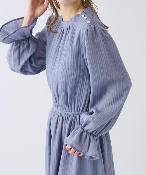 COLONY 2139（コロニートゥーワンスリーナイン）の「肩パールプリーツワンピース（ワンピース・レディース・ブラック/グレー/ライトグレー・FREE）」の16枚目の写真