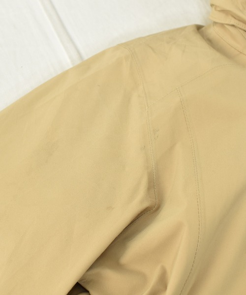 patagonia(パタゴニア)の「【ヴィンテージ古着】Patagonia / パタゴニア フード付き フルジップナイロンジャケット ライトダウンライナー付き(ナイロンジャケット・レディース・ベージュ・SMALL)」の7枚目の写真