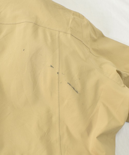 patagonia(パタゴニア)の「【ヴィンテージ古着】Patagonia / パタゴニア フード付き フルジップナイロンジャケット ライトダウンライナー付き(ナイロンジャケット・レディース・ベージュ・SMALL)」の5枚目の写真