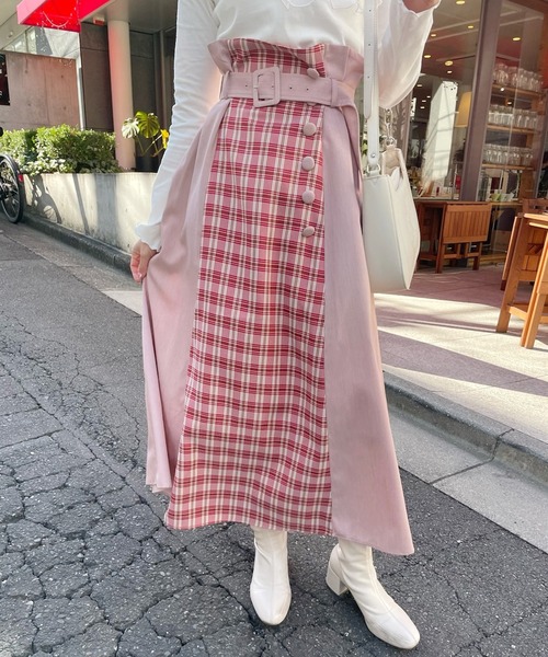 one after another NICE CLAUP(ワンアフターアナザーナイスクラップ)の「【スタッフ考案】ブロッキングチェックスカート(スカート・レディース・グレー/アイボリー/ピンク・FREE)」の3枚目の写真