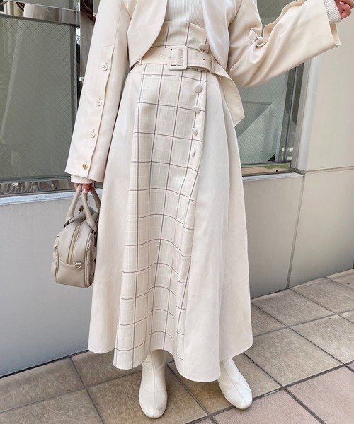 one after another NICE CLAUP(ワンアフターアナザーナイスクラップ)の「【スタッフ考案】ブロッキングチェックスカート(スカート・レディース・グレー/アイボリー/ピンク・FREE)」の10枚目の写真