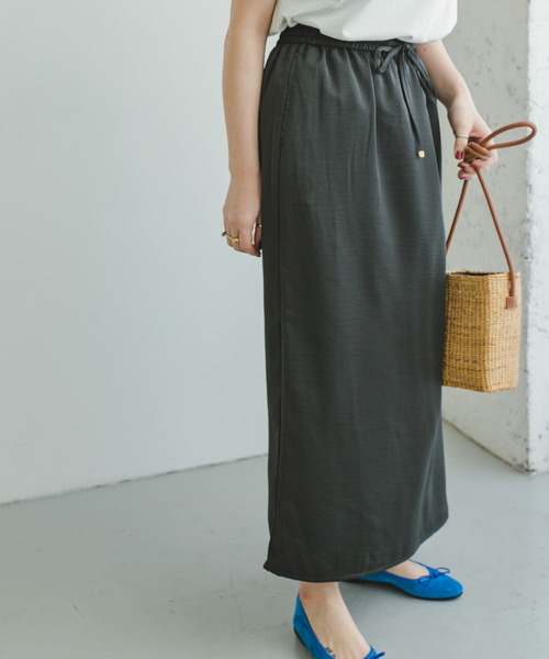 ITEMS URBANRESEARCH(アイテムズ アーバンリサーチ)の「サテンイージースカート(スカート・レディース・ブラック/ベージュ/グリーン・FREE)」の11枚目の写真