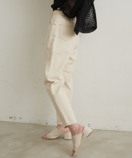 Aunt Marie's(アントマリーズ)の「【XS,S,M,Lサイズ展開】ハイウエストルーズテーパードデニム/低身長/高身長/美シルエット/細見え(デニムパンツ・レディース・ネイビー/ブルー/アイボリー/ブラック・XS/S/M/L)」の13枚目の写真