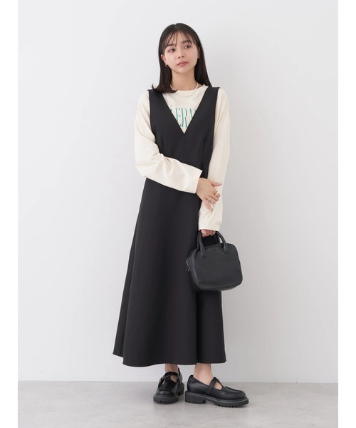 earth music&ecology（アースミュージックアンドエコロジー）の「Vネック切替ジャンスカ（ワンピース・レディース・ブラック/ベージュ・FREE）」の4枚目の写真