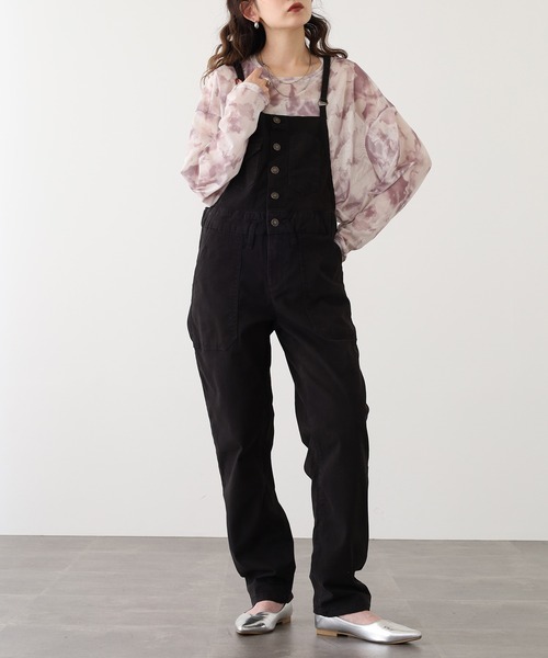 atONE(アットワン)の「atONE ストレッチツイルサロペットパンツ(サロペット/オーバーオール・レディース・カーキ/ナチュラル/ベージュ/ブラック・3L/4L/LL/L/M)」の2枚目の写真