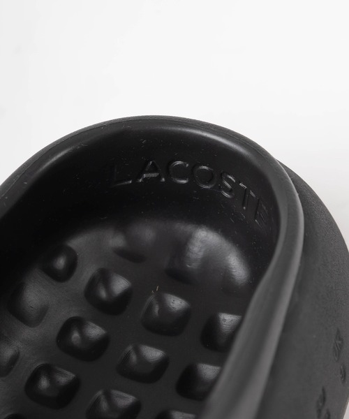 LACOSTE(ラコステ)の「【LACOSTE/ラコステ】クロコエンブレム エンボスロゴ入り スライドサンダル/メンズ/SERVE SLIDE 3.0 123 1 CMA(サンダル・メンズ・ホワイト/ブラック・26.5cm/27.0cm)」の5枚目の写真