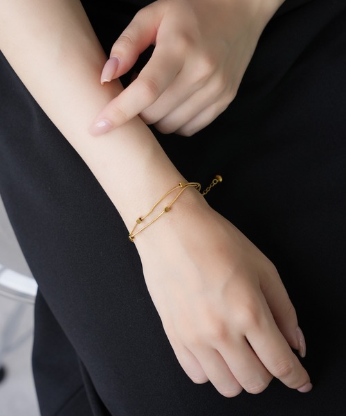 IAMUSE（アイアミューズ）の「金属アレルギー対応　スクエアビーズブレスレット S1012【IAMUSE】（ブレスレット・レディース・ゴールド・FREE）」の3枚目の写真