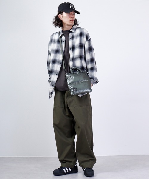 ROOTOTE（ルートート）の「ROOTOTE　フェザールー中綿サコッシュ（ショルダーバッグ・メンズ・ブルー系その他/グリーン系その他/ブラック×ブルー/イエロー/ピンク/カーキ/シルバー系その他/ブラック・FREE）」の14枚目の写真