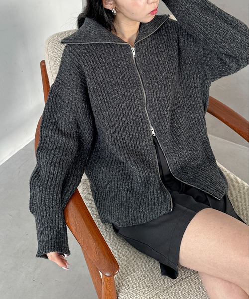 feepur（フェピュール）の「【ハンドウォッシャブル】メランジ畦編みジップカーディガン（カーディガン/ボレロ・レディース・グレー/チャコールグレー/ブラック/オリーブ・MEDIUM）」の2枚目の写真