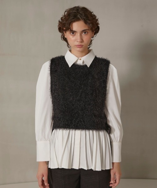 MIRO AMURETTE（ミロアミュレット）の「pleats shirt "knit vest set"/ベスト付きプリーツシャツ（シャツ/ブラウス・レディース・ホワイト・FREE）」の2枚目の写真