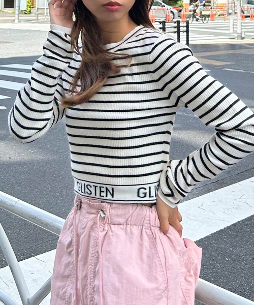 INGNI（イング）の「裾ロゴショート丈ニット（ニット/セーター・レディース・オフホワイト/チャコールグレー/その他/ブラック・M）」の4枚目の写真