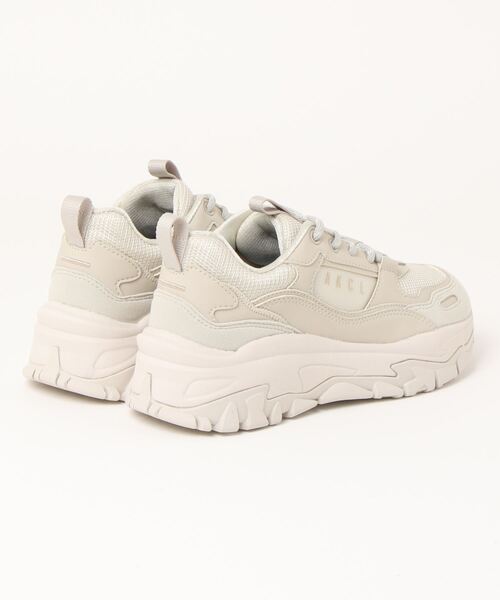 AKIII CLASSIC（アキクラシック）の「【AKIII CLASSIC】 URBAN TRACKER（スニーカー・レディース・ベージュ・23.5cm/25.0cm/24.5cm/24.0cm/23.0cm/27.0cm/28.0cm/26.0cm）」の2枚目の写真