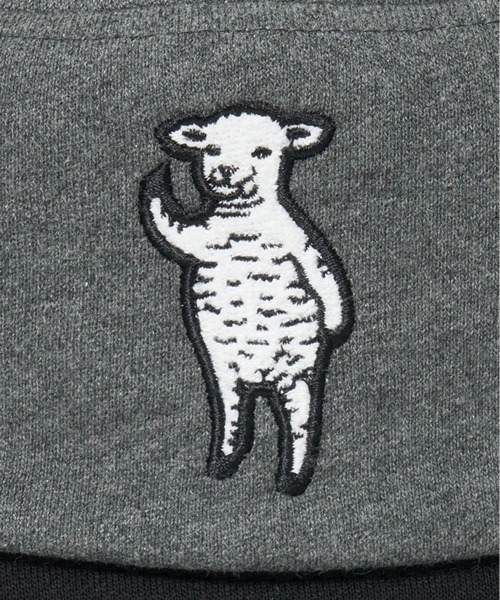 Design Tshirts Store graniph（デザイン　ティーシャツ　ストア　グラニフ）の「FRUIT OF THE LOOM× graniph LAMCHP SWEAT BUCKET HAT（ハット・メンズ・チャコール・FREE）」の3枚目の写真