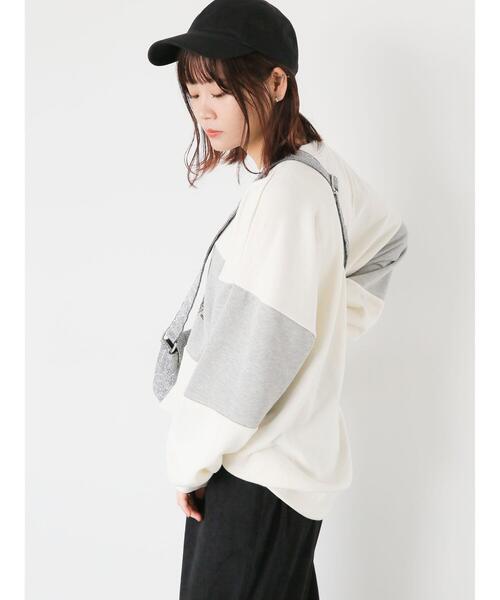 ehka sopo（エヘカソポ）の「ロゴ配色スウェット（Tシャツ/カットソー・レディース・ブルー/グレー/プラム/キナリ・F）」の5枚目の写真