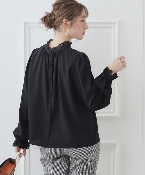 couture brooch（クチュールブローチ）の「◆【2024春新作】【前後2WAY】エンブロレースブラウス（シャツ/ブラウス・レディース・オフホワイト/ブラック/ライトグレー/ピンク・36/38/40/42）」の9枚目の写真