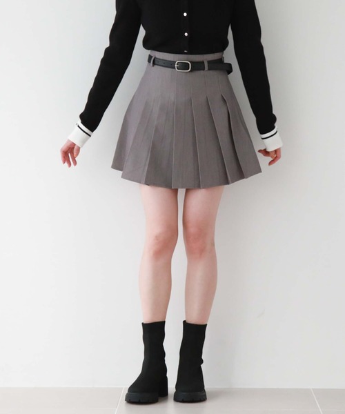archives(アルシーヴ)の「ハイウエストプリーツミニスカート(スカート・レディース・グレー/アイボリー/ベージュ/ブラック・MEDIUM)」の3枚目の写真
