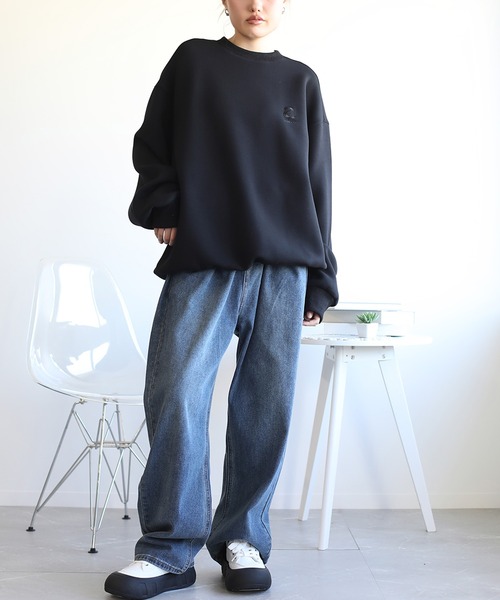 aimoha(アイモハ)の「英文字刺繍ビッグシルエットエアスウェット(スウェット・レディース・ブラック/ライトグレー/ベージュ/ライトグリーン/ネイビー・FREE)」の10枚目の写真