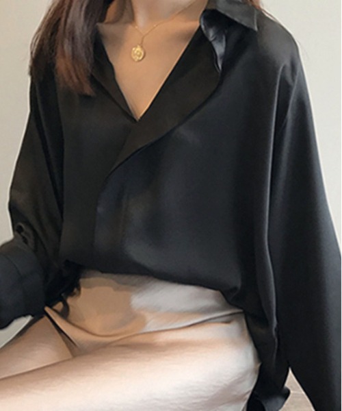 MAISON DE THERESE(メゾン ド テレーズ)の「Vネックゆったりエコシルク長袖シャツ(シャツ/ブラウス・レディース・グリーン/ブラック/アイボリー・S/M)」の3枚目の写真