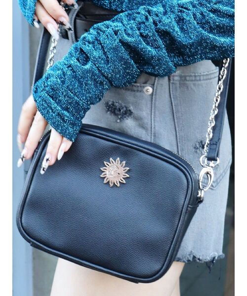 EVRIS（エヴリス）の「SUNNYダブルショルダーBAG（ショルダーバッグ・レディース・ホワイト/シルバー/ゴールド/ピンク/ゴールド系その他・FREE）」の3枚目の写真