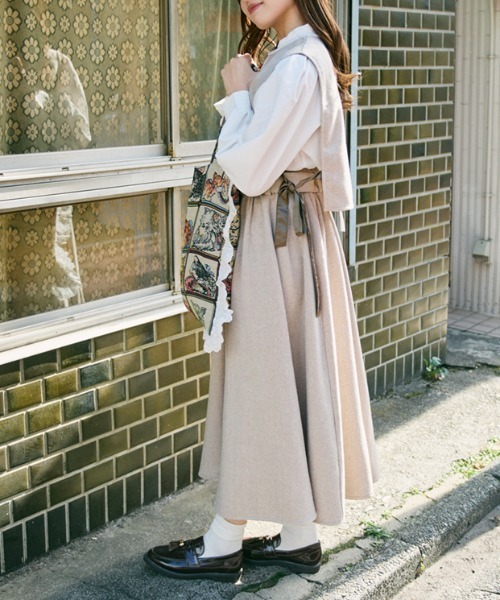 kutir（クティール）の「【クティールとレトロ】セットアップ着用可　サイドリボンアソートベスト（ベスト・レディース・ネイビー/モカ/ダークブルー/ベージュ・FREE）」の18枚目の写真