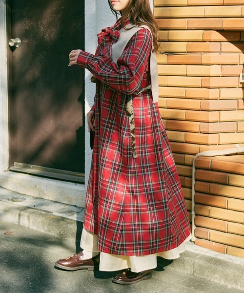 kutir（クティール）の「【クティールとレトロ】セットアップ着用可　サイドリボンアソートベスト（ベスト・レディース・ネイビー/モカ/ダークブルー/ベージュ・FREE）」の12枚目の写真