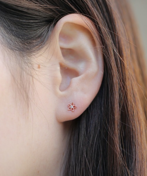 tone(トーン)の「【Peony/ピオニー】/サージカルステンレス316L ビジューフラワースタッドピアス(ピアス(片耳用)・レディース・ピンクゴールド/シルバー/ゴールド・FREE)」の12枚目の写真