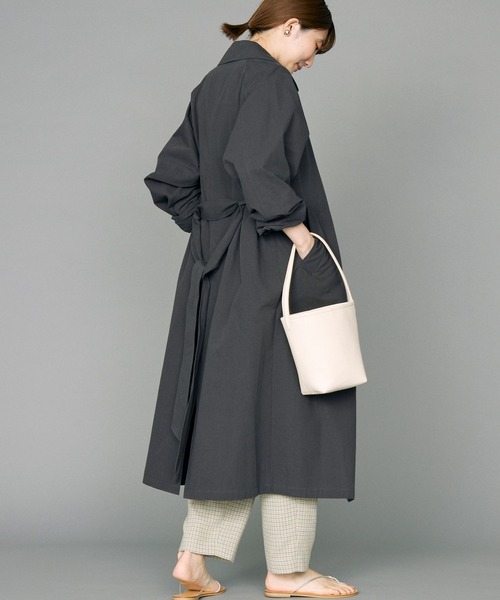BABYLONE(バビロン)の「コットンロングトレンチコート(トレンチコート・レディース・ベージュ/チャコール・フリー)」の10枚目の写真
