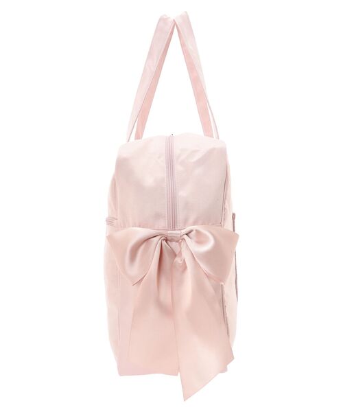 Maison de FLEUR（メゾンドフルール）の「サテンキャリーオンバッグ（ボストンバッグ・レディース・ピンクベージュ/ブラック/アイボリー/ブルー系その他7・FREE）」の14枚目の写真