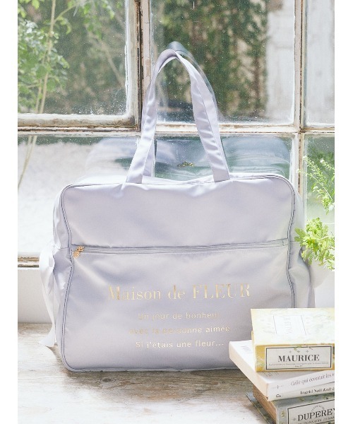 Maison de FLEUR（メゾンドフルール）の「サテンキャリーオンバッグ（ボストンバッグ・レディース・ピンクベージュ/ブラック/アイボリー/ブルー系その他7・FREE）」の3枚目の写真