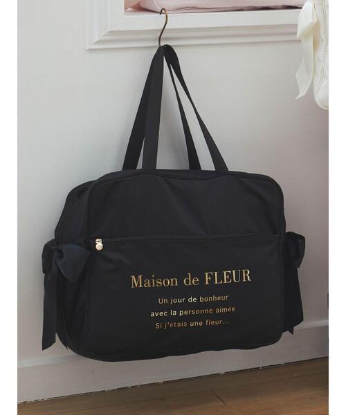 Maison de FLEUR（メゾンドフルール）の「サテンキャリーオンバッグ（ボストンバッグ・レディース・ピンクベージュ/ブラック/アイボリー/ブルー系その他7・FREE）」の2枚目の写真