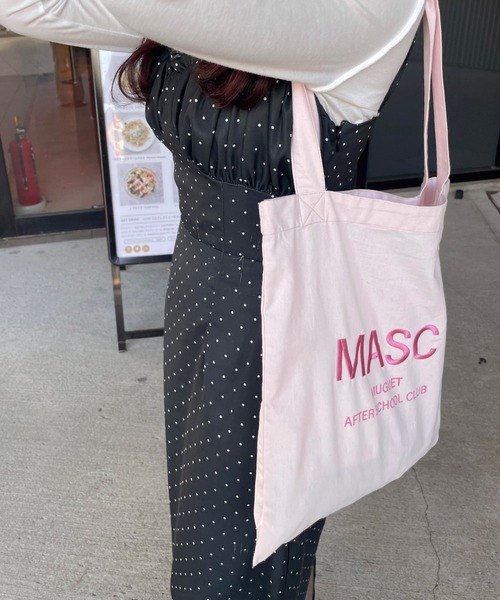 muguet（ミュゲ）の「【A4サイズ対応】ロゴトートバッグ / 推し活（トートバッグ・レディース・ブルー/グレー/レッド/ピンク/ホワイト・FREE）」の7枚目の写真