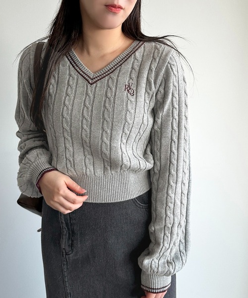 apres jour mignon(アプレジュールミニョン)の「クロップドケーブルニット【ZOZOTOWN限定アイテム】(ニット/セーター・レディース・ネイビー/ライトグレー/アイボリー・フリー/X-LARGE)」の11枚目の写真