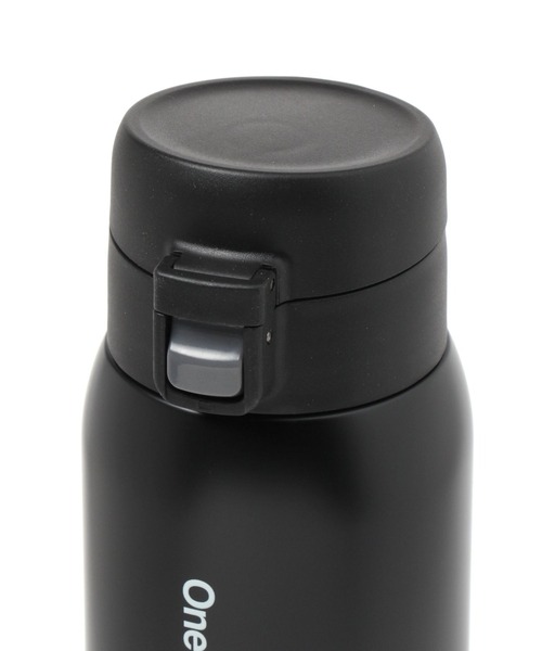 LAKOLE（ラコレ）の「ワンタッチポータブルタンブラー[750ml] / 993446（水筒・レディース・ブラック/アイボリー/グレー/ダークブルー・FREE）」の8枚目の写真