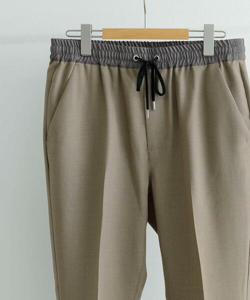 ITEMS URBANRESEARCH(アイテムズ アーバンリサーチ)の「ポリエステルトロ イージーパンツ(その他パンツ・メンズ・ベージュ/ブラック/グレー・MEDIUM/LARGE)」の3枚目の写真