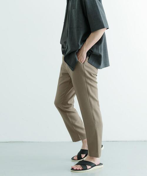 ITEMS URBANRESEARCH(アイテムズ アーバンリサーチ)の「ポリエステルトロ イージーパンツ(その他パンツ・メンズ・ベージュ/ブラック/グレー・MEDIUM/LARGE)」の14枚目の写真