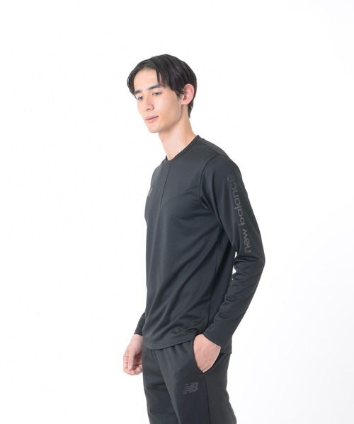 NEW BALANCE(ニューバランス)の「Black Out Collectionウォームアップパフォーマンストップ クルー(その他トップス・メンズ・ブラック・XX-LARGE/X-LARGE/LARGE/MEDIUM/SMALL)」の4枚目の写真