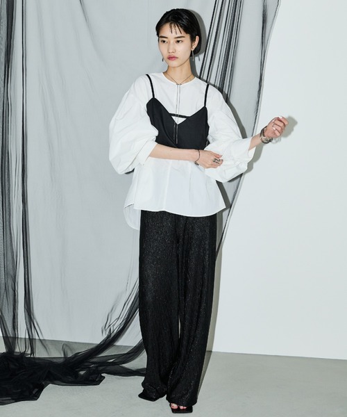 AIC.（エーアイシー）の「グロッシーストレートパンツ（その他