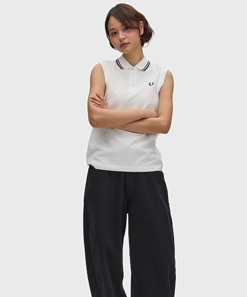 FRED PERRY（フレッドペリー）の「The Fred Perry Shirt - G7200／ノースリーブポロシャツ（ポロシャツ・レディース・ホワイト/ネイビー/ブラック/ライトピンク/オレンジ系その他/ホワイト系その他・8/10/6）」の20枚目の写真