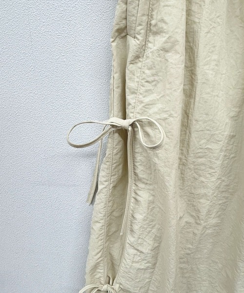 Futier land(フューティアランド)の「サイドリボンミリタリーパンツ(その他パンツ・レディース・アイボリー/ブラック/チャコールグレー・FREE)」の5枚目の写真