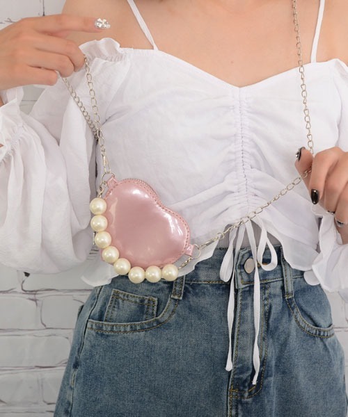 VIBGYOR Women（ヴィブジョー　ウィメン）の「【float】ハートモチーフ シルバーチェーン パール ショルダーバッグ/ハンドバッグ（ショルダーバッグ・レディース・ブラック/シルバー/レッド/ピンク・FREE）」の9枚目の写真
