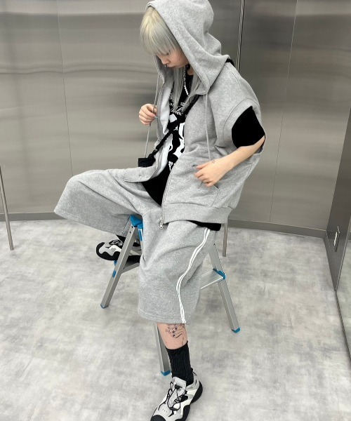 Never mind the XU / Chikashitsu+(ネバーマインド ザ エックスユー / チカシツプラス)の「韓国ファッション nmtc + エヌエムティーシープラス number design tee 半袖Tシャツ 半袖トップス ロゴTシャツ オーバーサイズ プリントTシャツ 韓国ファッション 韓国ストリート ストリートファッション(Tシャツ/カットソー・メンズ・ホワイト/ブラック・ONE SIZE)」の11枚目の写真