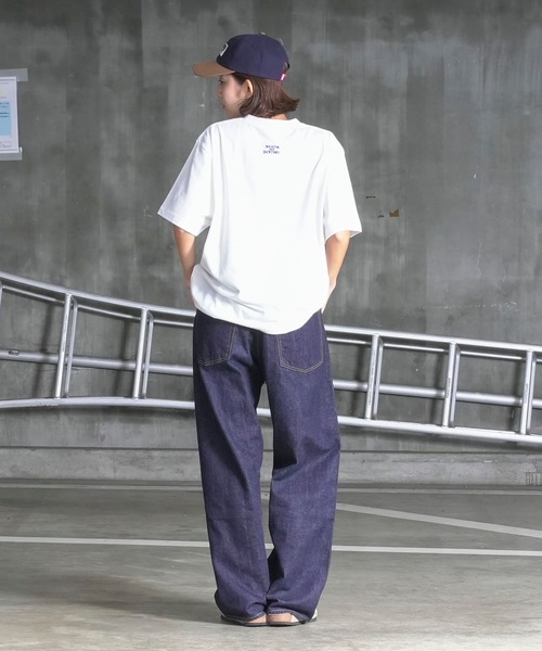 THRASHER(スラッシャー)の「HOMETOWN emb S/S T-SHIRTS/スラッシャーボックスシルエットワンポイント刺繍ブランドロゴ半袖Tシャツ(Tシャツ/カットソー・メンズ・ブラック×ホワイト/ネイビー/ブラック×グリーン/グレー×ホワイト/ホワイト×ブラック/ホワイト×ブルー・LARGE/MEDIUM/XX-LARGE/X-LARGE)」の12枚目の写真