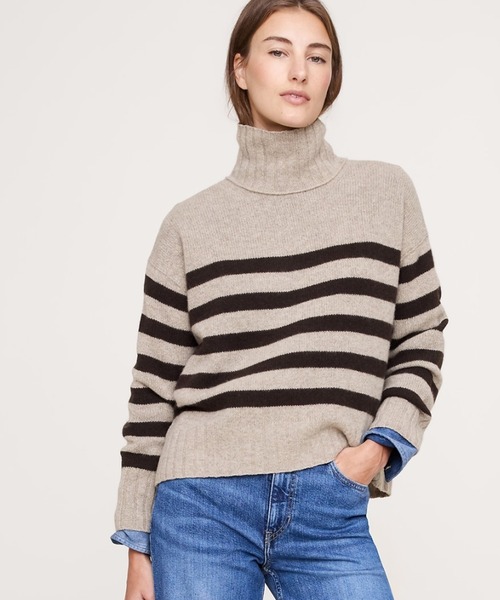 Banana Republic（バナナリパブリック）の「オーバーサイズ ミッドウェイト カシミヤ タートルネックセーター（ニット/セーター・レディース・ブラウン系その他/アイボリー/ブラウン/その他/グリーン/ライトブルー/ブラック/レッド/ライトグレー/コバルトブルー/ブラウン系その他2/ワイン/カーキ/オフホワイト/パープル系その他/レッド系その他・L/M/S/XS）」の7枚目の写真