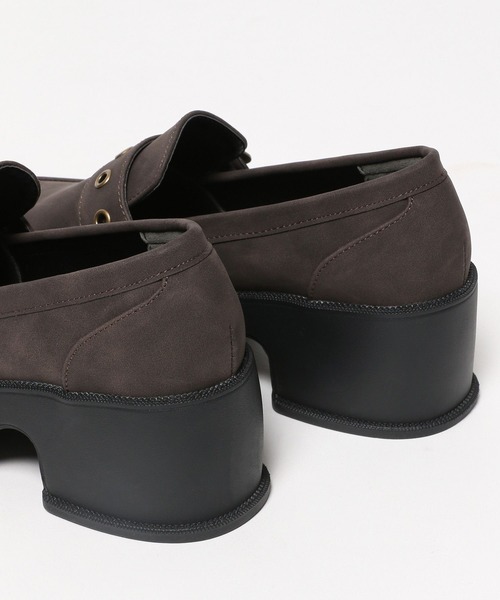 FOREVER 21(フォーエバー トゥエンティーワン)の「【2024FW】ベルトローファー(ローファー・レディース・ブラウン/ブラック・MEDIUM/LARGE/X-LARGE)」の8枚目の写真