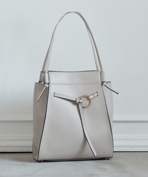 12Twelve Agenda（トゥエルブ　アジェンダ）の「【A4収納可】【裏地が可愛い】軽量リングベルトA4バッグ（トートバッグ・レディース・ベージュ/グレイッシュベージュ/チャコールグレー・FREE）」の7枚目の写真